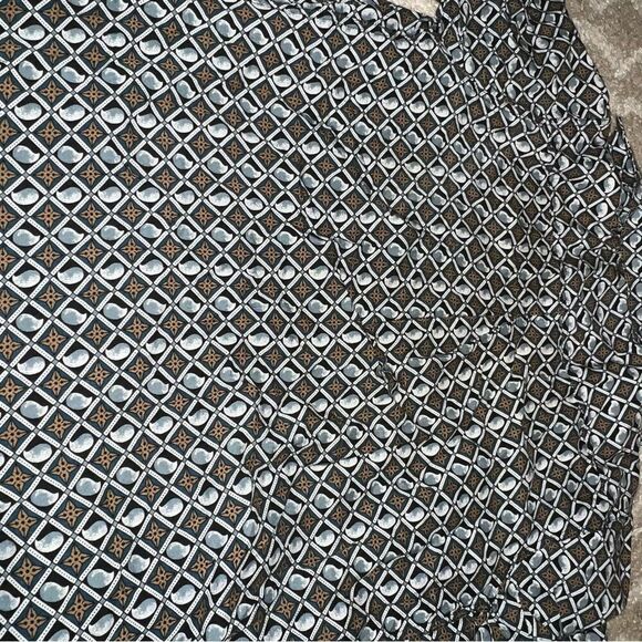 Bruno designed in Italy shirt size L - Picture 6 of 6